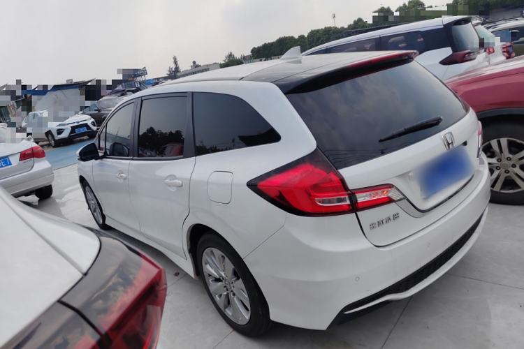 Used Honda Jade 2017 1.8L automatic Comfort version 5 seats
