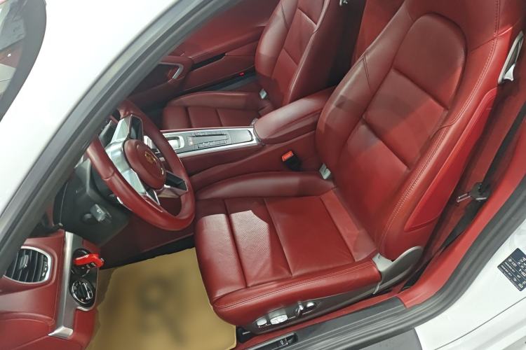 Used Porsche 718 2016 Cayman 2.0T
