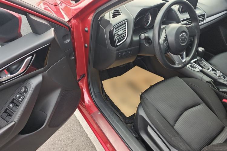 Used Mazda Mazda 3 Axela 2016 Sedan 1.5L Automatic Luxury Model