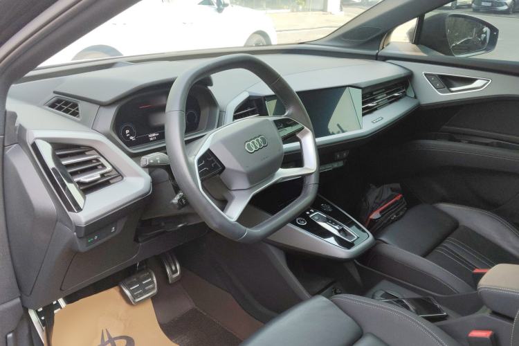 Used Audi Q5 e-tron 2023 40 e-tron Shining Edition Mecha Kit