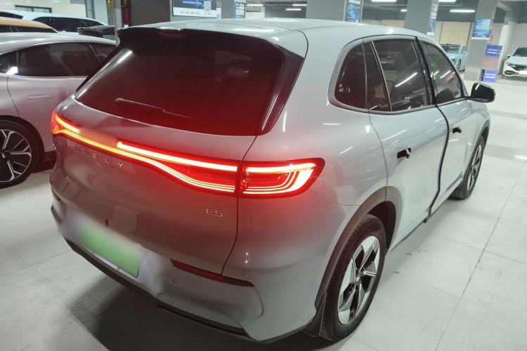 Used  E5 2024 530km Long-Range Version
