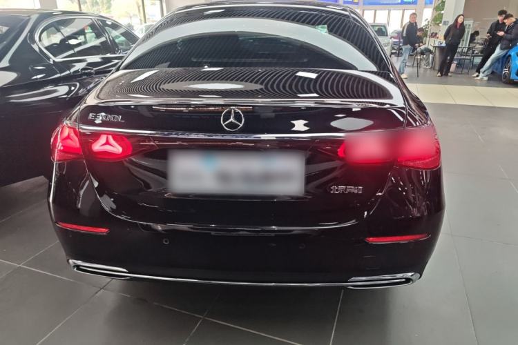 Used Mercedes-Benz E-Class 2024 Facelift E 300 L Luxury Edition
