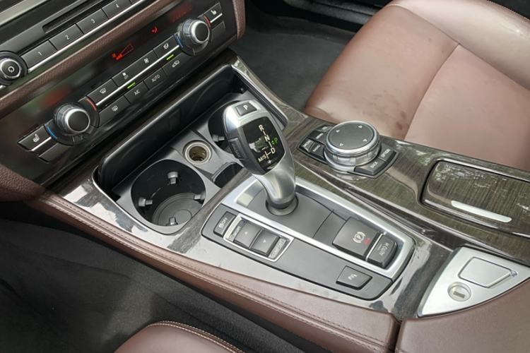 Used BMW 5 Series 2014 525Li Luxury Design Package
