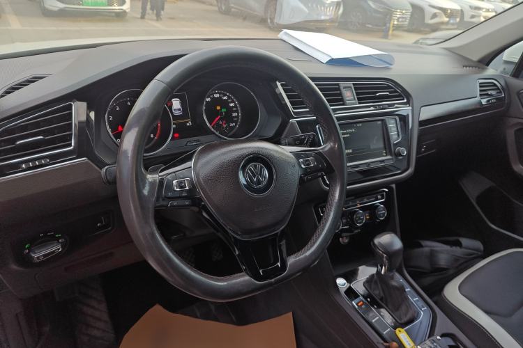 Used Volkswagen Tiguan L 2017 330TSI Automatic Two-Wheel Drive Comfort Edition