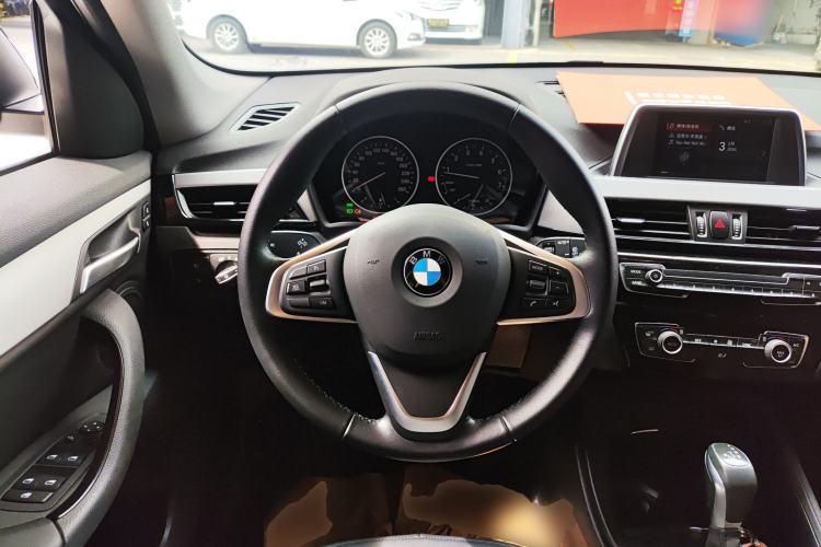 Used BMW X1 2018 sDrive20Li Leading Model

