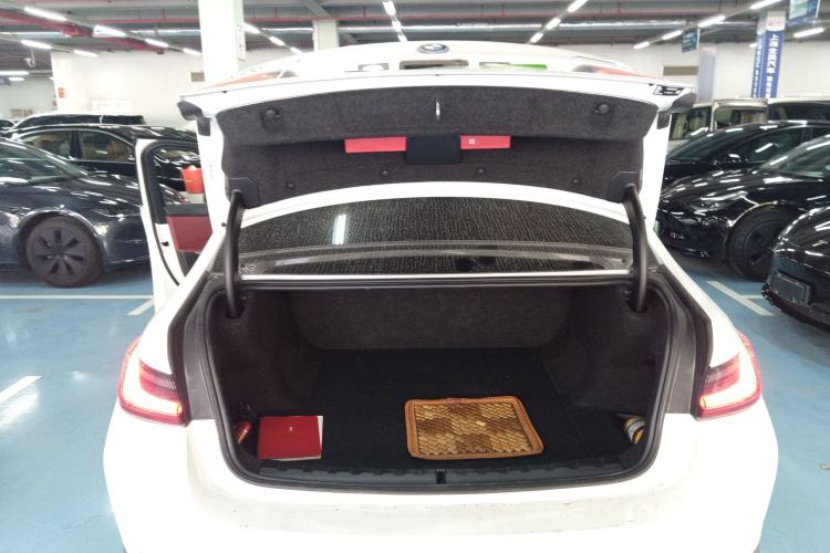 Used BMW i3 2024 eDrive 35 L
