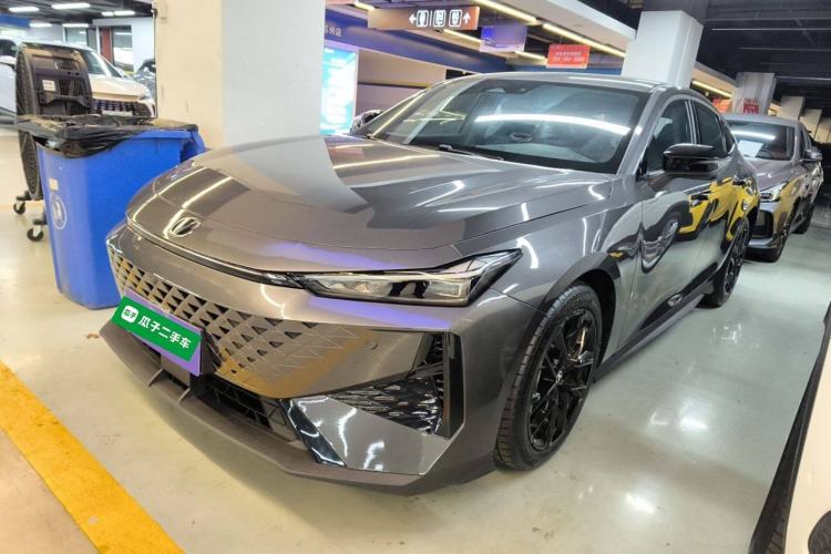 Used Changan UNI-V 2024 1.5T Luxury Edition
