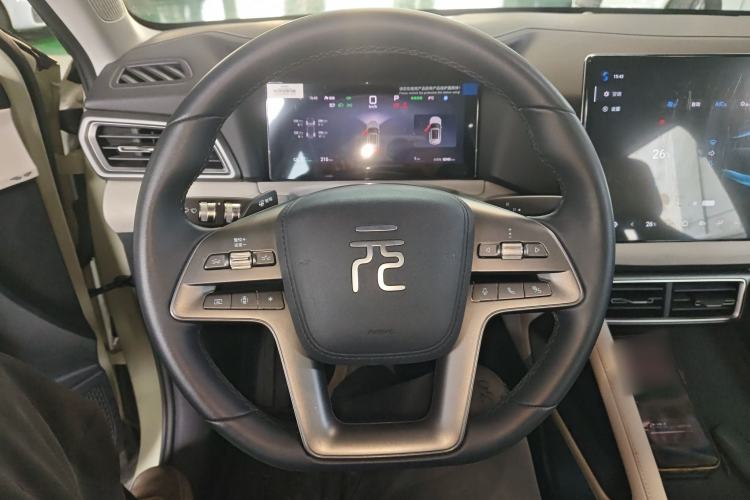 Used BYD Yuan UP 2025 Intelligent Driving Version 401 km Leading Edition
