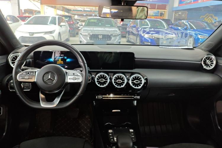 Used Mercedes-Benz A-Class 2021 A 200 L Sport Sedan Fashion Model
