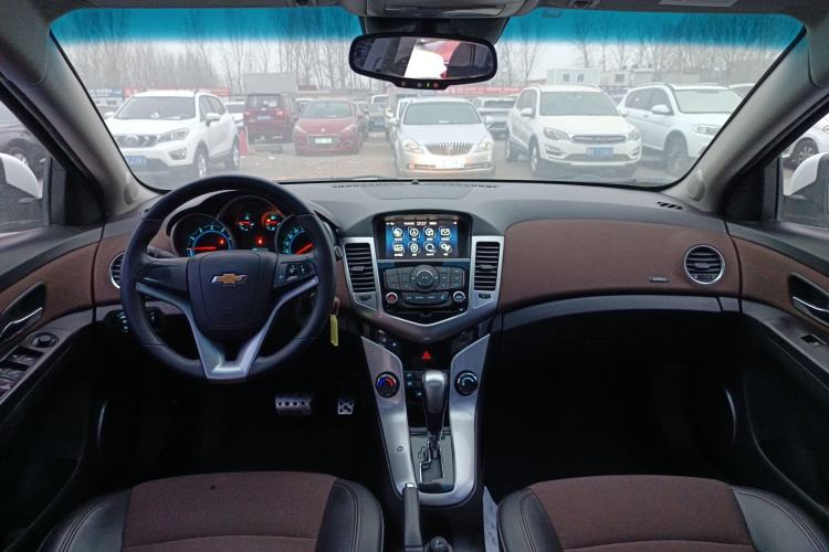 Used Chevrolet Cruze 2013 Hatchback 1.6L Automatic Luxury Model