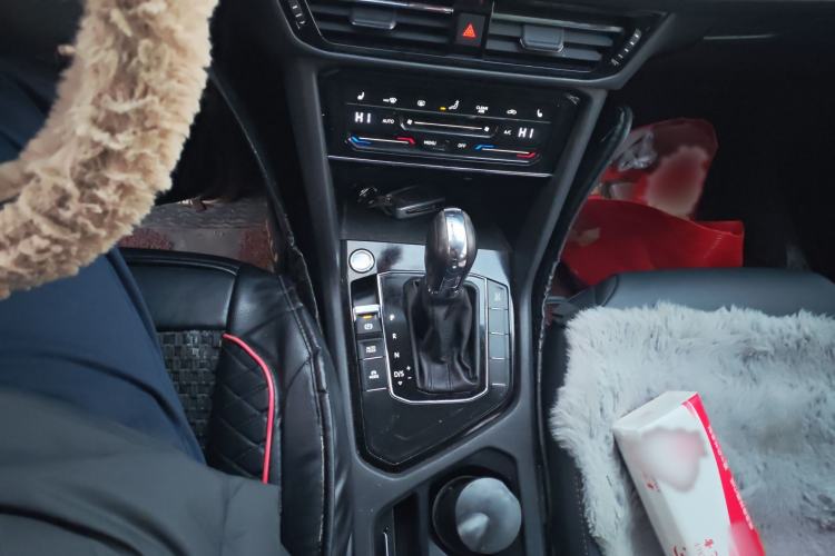 Used Volkswagen Tharu 2021 280TSI Two-Wheel-Drive Luxury Plus Edition