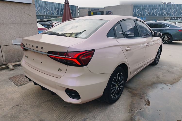 Used Roewe i5 2021 Revised Version 1.5L CVT Diamond Edition