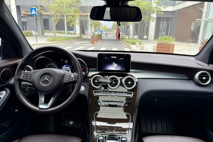 Used Mercedes-Benz GLC 2019 GLC 260 4MATIC Dynamic Edition
