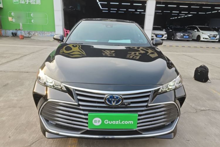 Used Toyota Avalon 2019 Dual-Engine 2.5L Luxury Edition China VI Standard
