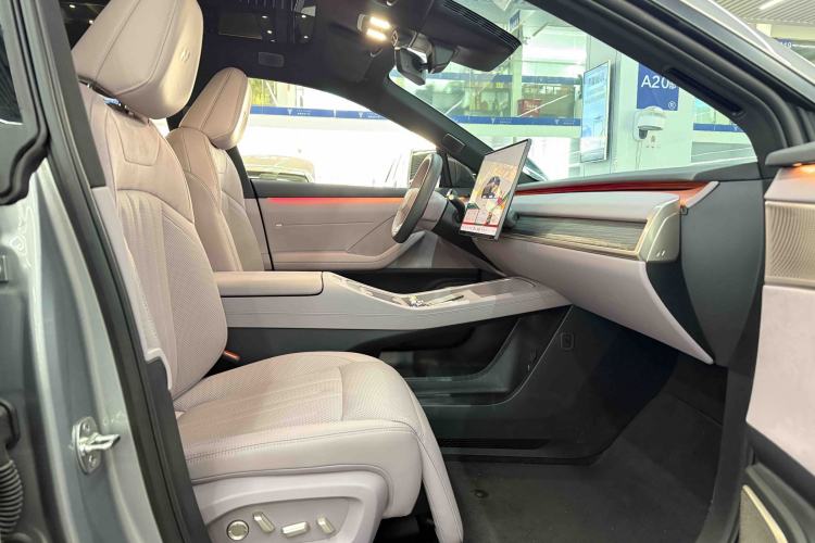 Used ONVO L60 2024 60 kWh Rear-Drive Version