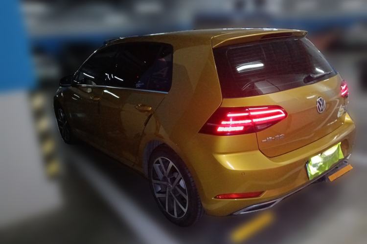 Used Volkswagen Golf 2018 230TSI Automatic Luxury Version
