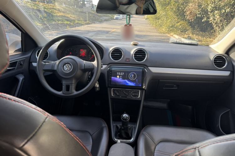 Used Volkswagen Jetta 2015 1.6L Manual Comfort Model
