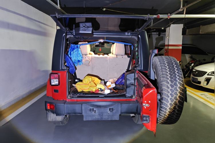 Used Jeep Wrangler 2014 2.8TD Sahara Four-Door Edition
