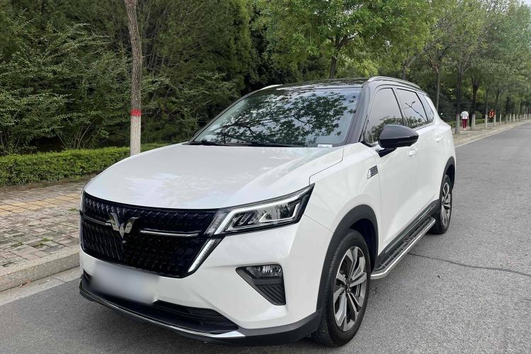 Used Wuling Asta 2022 2.0L DHT Electric-Speed Version
