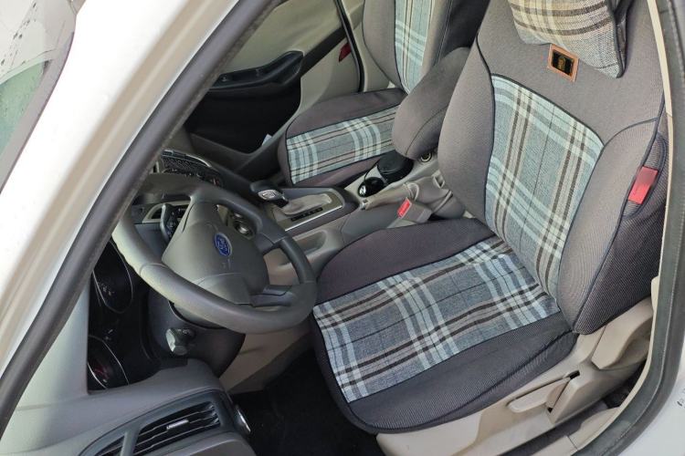 Used Ford Focus 2012 Sedan 1.6L Automatic Comfort Model
