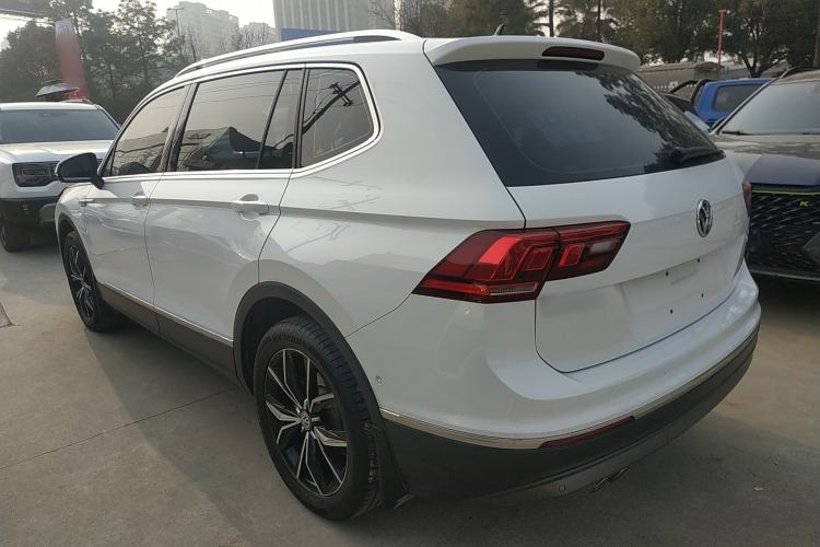 Used Volkswagen Tiguan L 2019 Revised 330TSI Automatic Two-Wheel Drive Smart & Luxury Edition China VI Standard