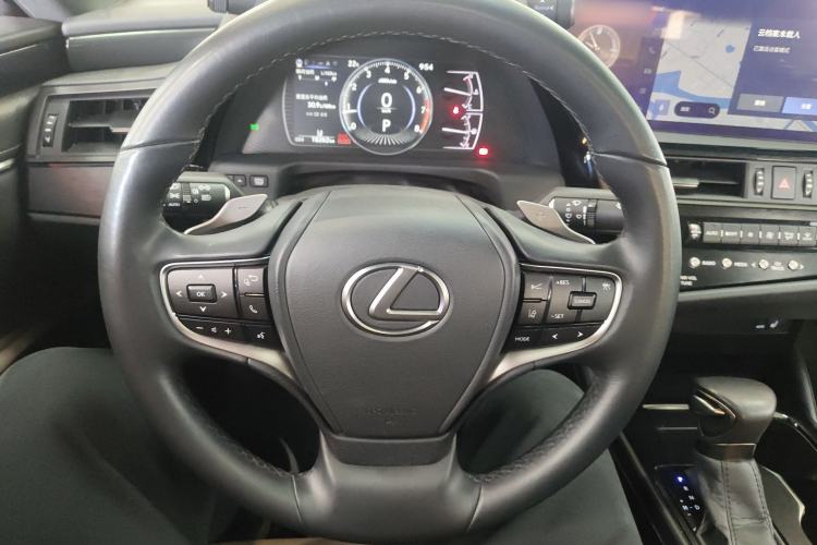 Used Lexus ES 2022 200 Excellence Edition
