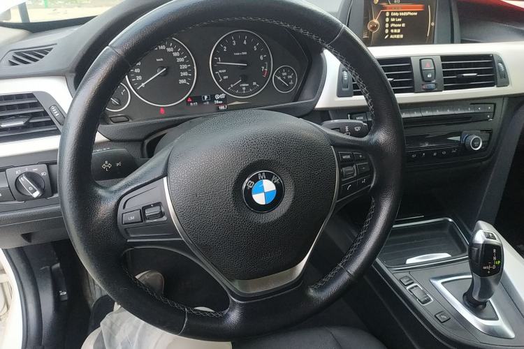 TDK.VehicleDetails.img