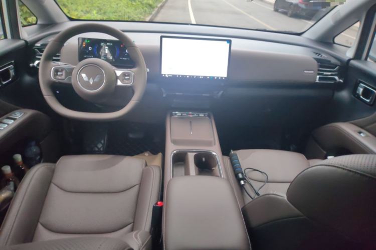 Used Wuling Wuling Starlight 730 2025 Model Plug-in Hybrid 125km Luxury Edition
