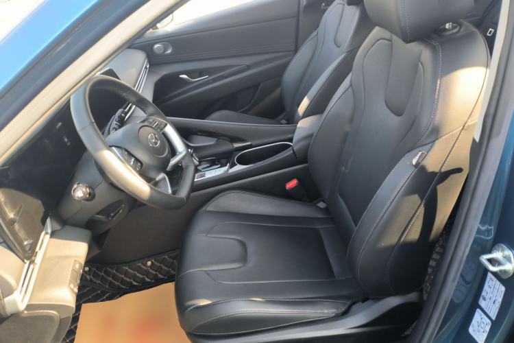 Used Hyundai Elantra 2022 1.5L CVT LUX Prestige Edition
