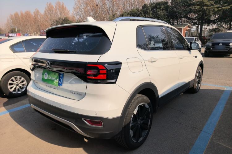 Used Volkswagen Tacqua 2021 200TSI DSG JoyConnect Edition
