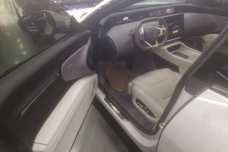 Used  12 2025 Ultra Extended-Range Edition
