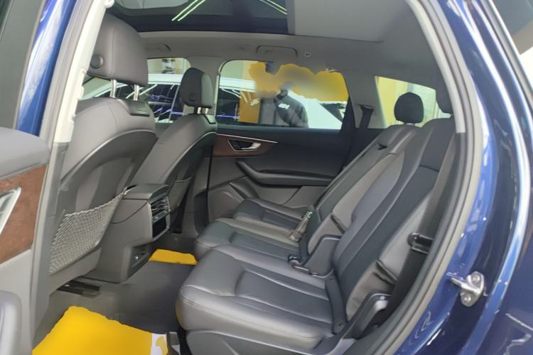 Used Audi Q7 2021 55 TFSI quattro S line Sport model
