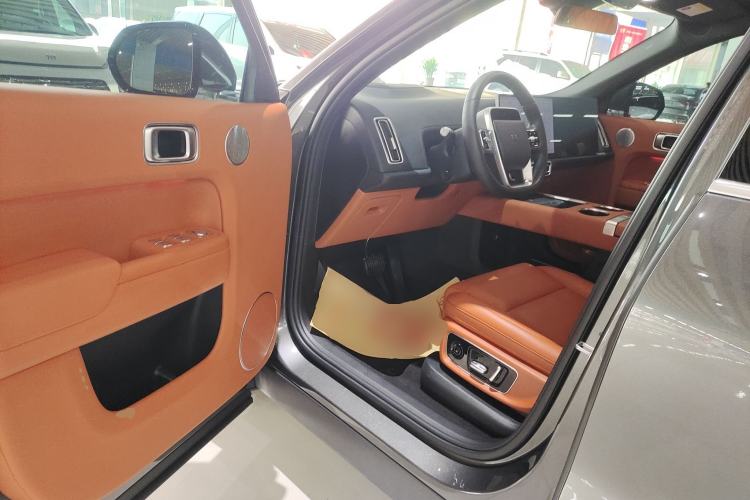 Used Li Auto L8 2023 Pro Model