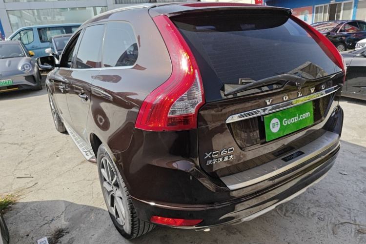 Used Volvo XC60 2017 T5 AWD Smart Upgrade Edition
