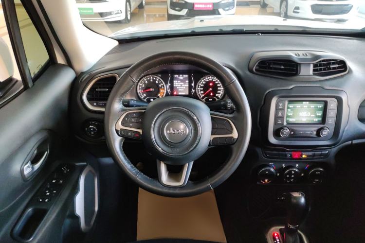 Used  Renegade 2017 180T Automatic Jingneng Edition
