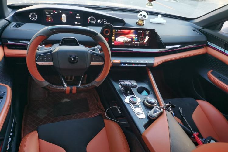 Used Changan UNI-V 2023 2.0T Leading-Speed Edition
