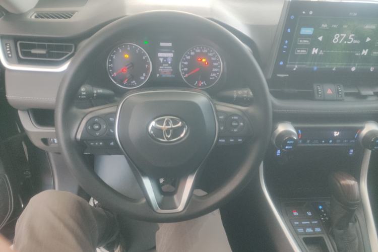 Used Toyota Wildlander 2020 2.0L CVT 4x4 Luxury Edition
