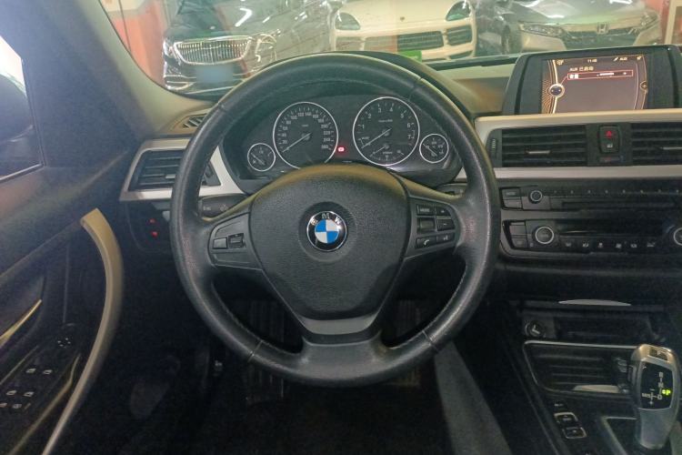 Used BMW 3 Series 2014 320Li Fashion Model
