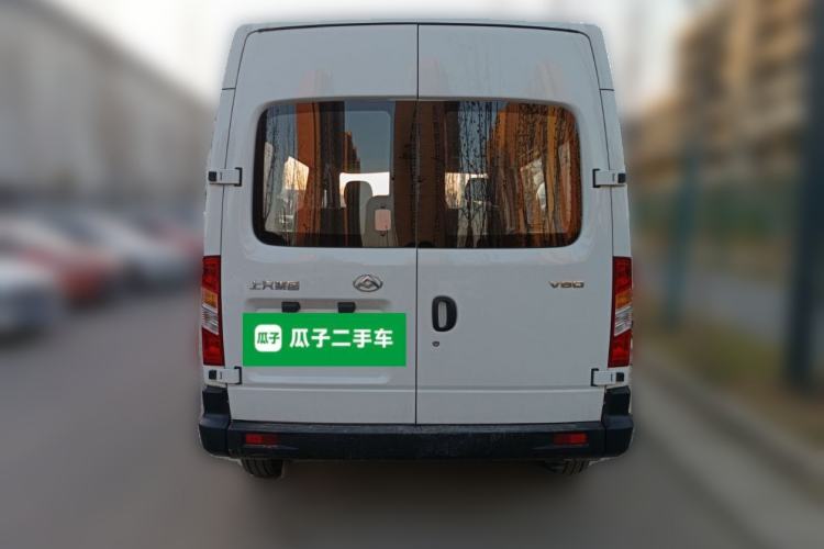 Used SAIC MAXUS Xintu V80 2019 2.5T Classic 6-Speed Manual Van Short Wheelbase Mid-Roof 6-Seater