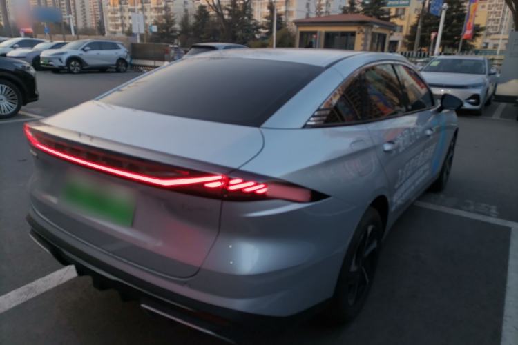 Used  L6 2025 EM-i 140km Starship Edition
