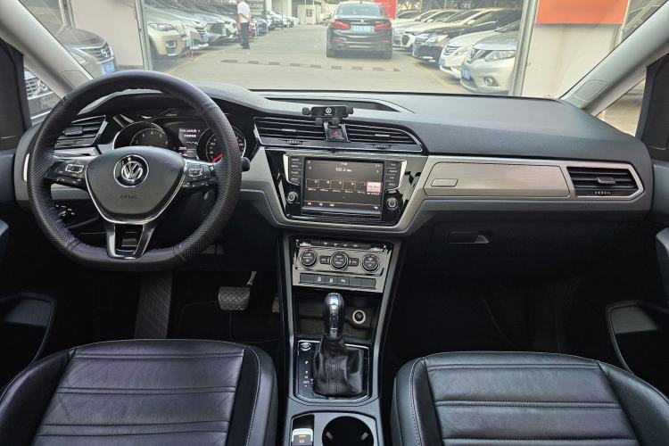 Used Volkswagen Touran 2018 Volkswagen Touran L 280TSI DSG Boundary Edition 7 Seats China V Emission Standard
