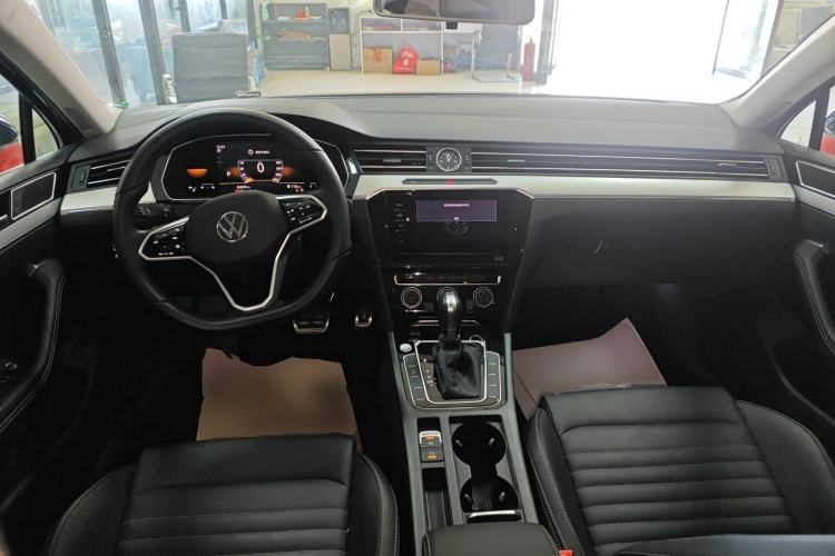 Used Volkswagen Magotan 2025 Zhongxiang Version 280TSI DSG Comfort Edition