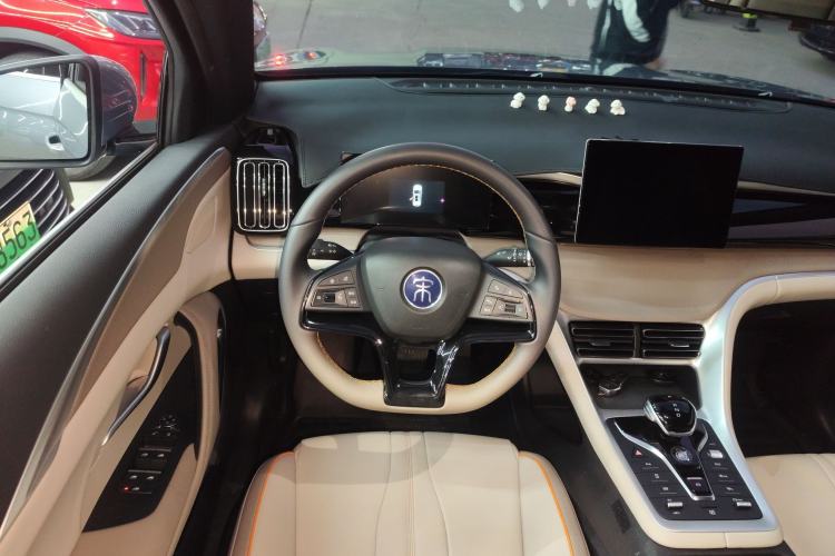 Used BYD Song Pro New Energy 2023 Champion Edition DM-i 71KM Navigation Model
