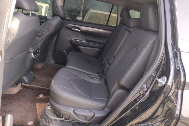 Used Toyota Highlander 2024 2.5L Smart Electric Hybrid Dual-Engine Four-Wheel Drive Prestige Version – 7 Seats