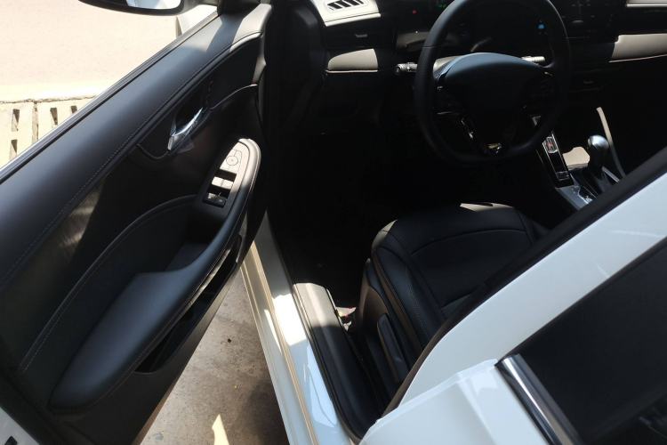 Used Roewe i5 2023 1.5L CVT Luxury Edition
