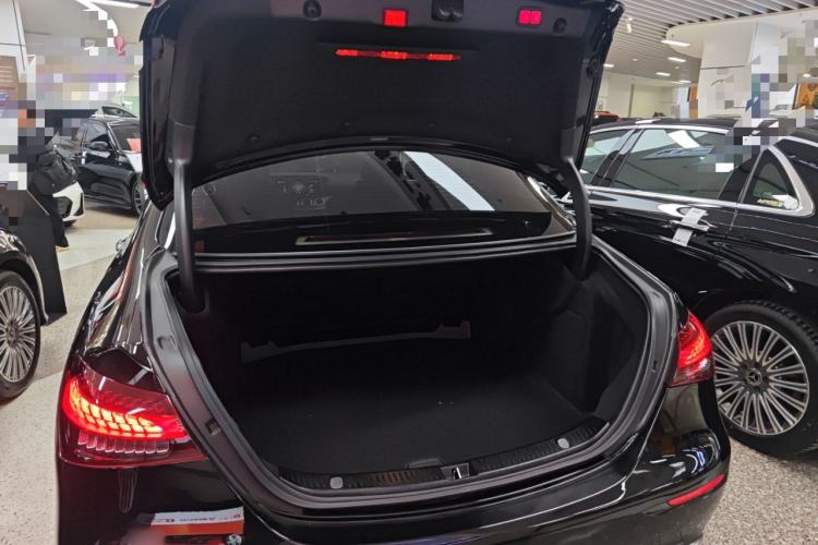 Used Mercedes-Benz E-Class 2022 Second Facelift E 300 L Luxury Edition