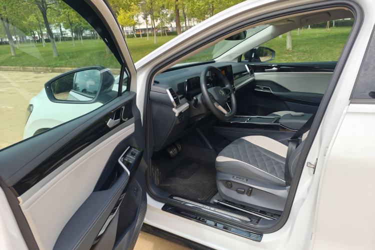 Used Volkswagen ID.6 CROZZ 2024 PRO Model
