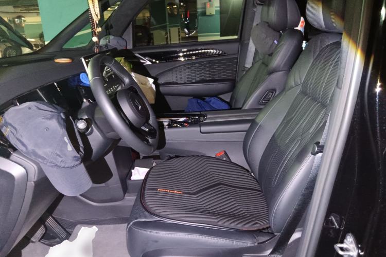 Used Zeekr 009 2022 Revised WE Version