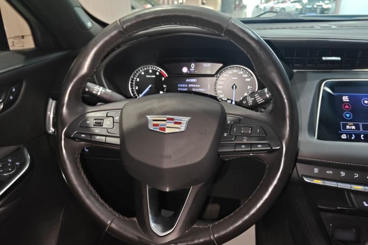 Used Cadillac XT4 2018 28T Two-Wheel Drive Leading Version