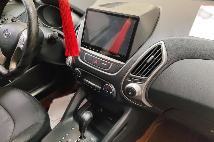 Used Hyundai ix35 2015 2.0L Automatic 2WD Smart Version China V Standard